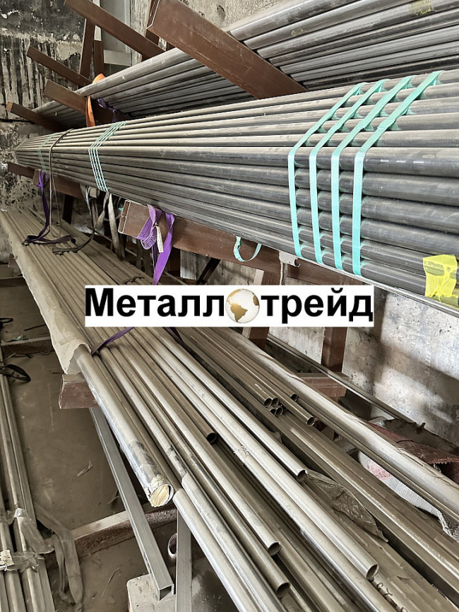 Труба нержавеющая бесшовная 12Х18Н10Т 114x6 мм 6010
